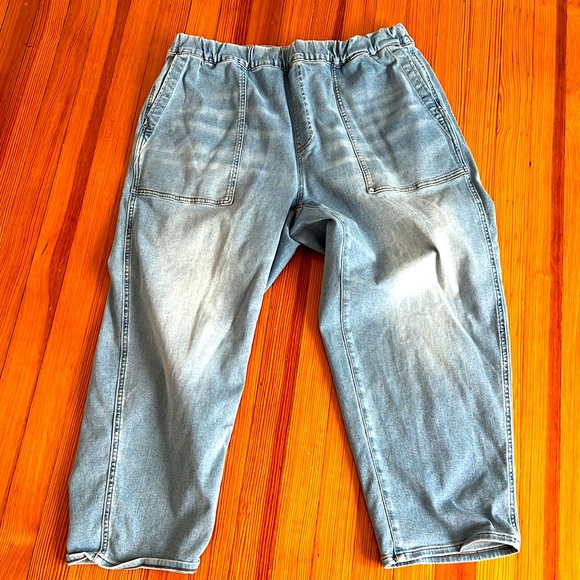 Madewell Denim - TRENDY Madewell Plus Pull-On Relaxed Jeans in Bellview Wash 👖